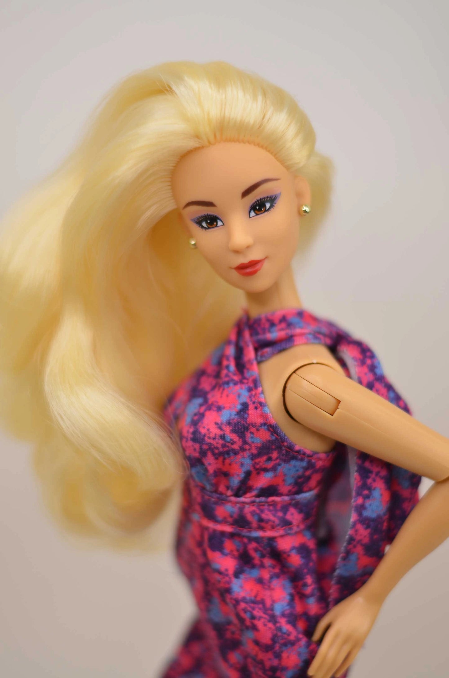 Fresh Dolls Carissa 11.5-Inch Fashion Doll – Fresh Finity Wear, Poseable, Washable Hair