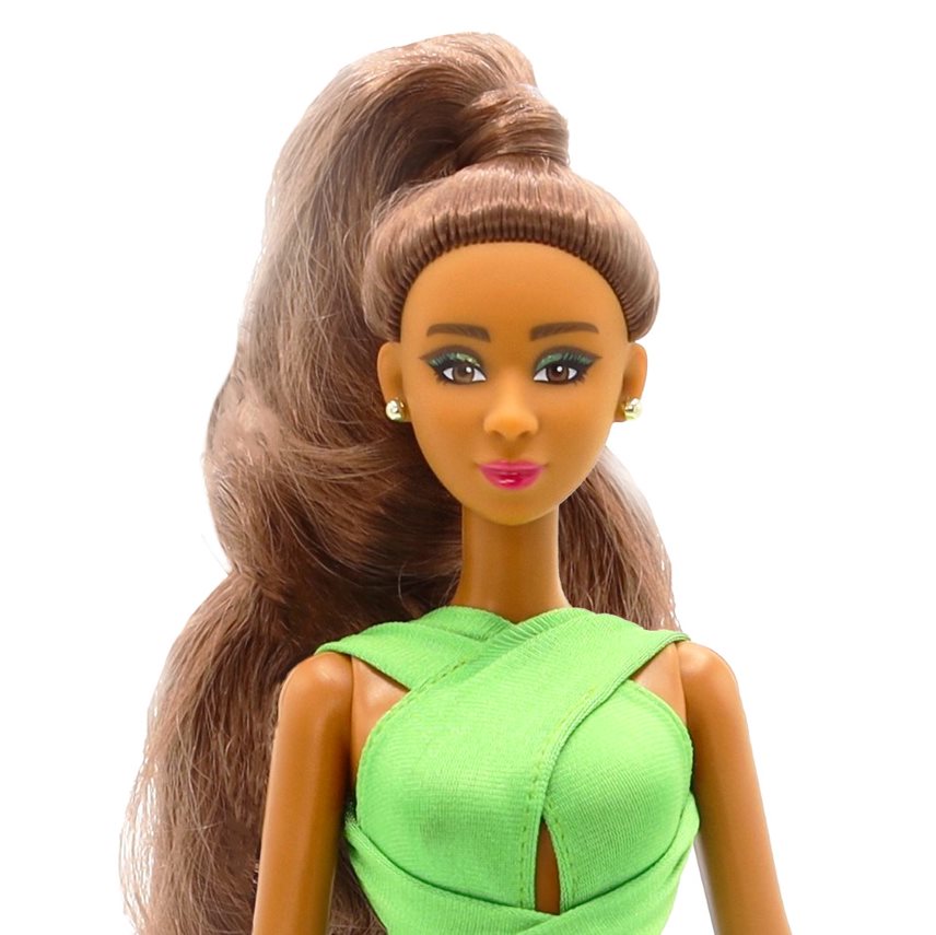 Keisha Fresh Doll 11.5 inch wearing Fresh Finity green fashion