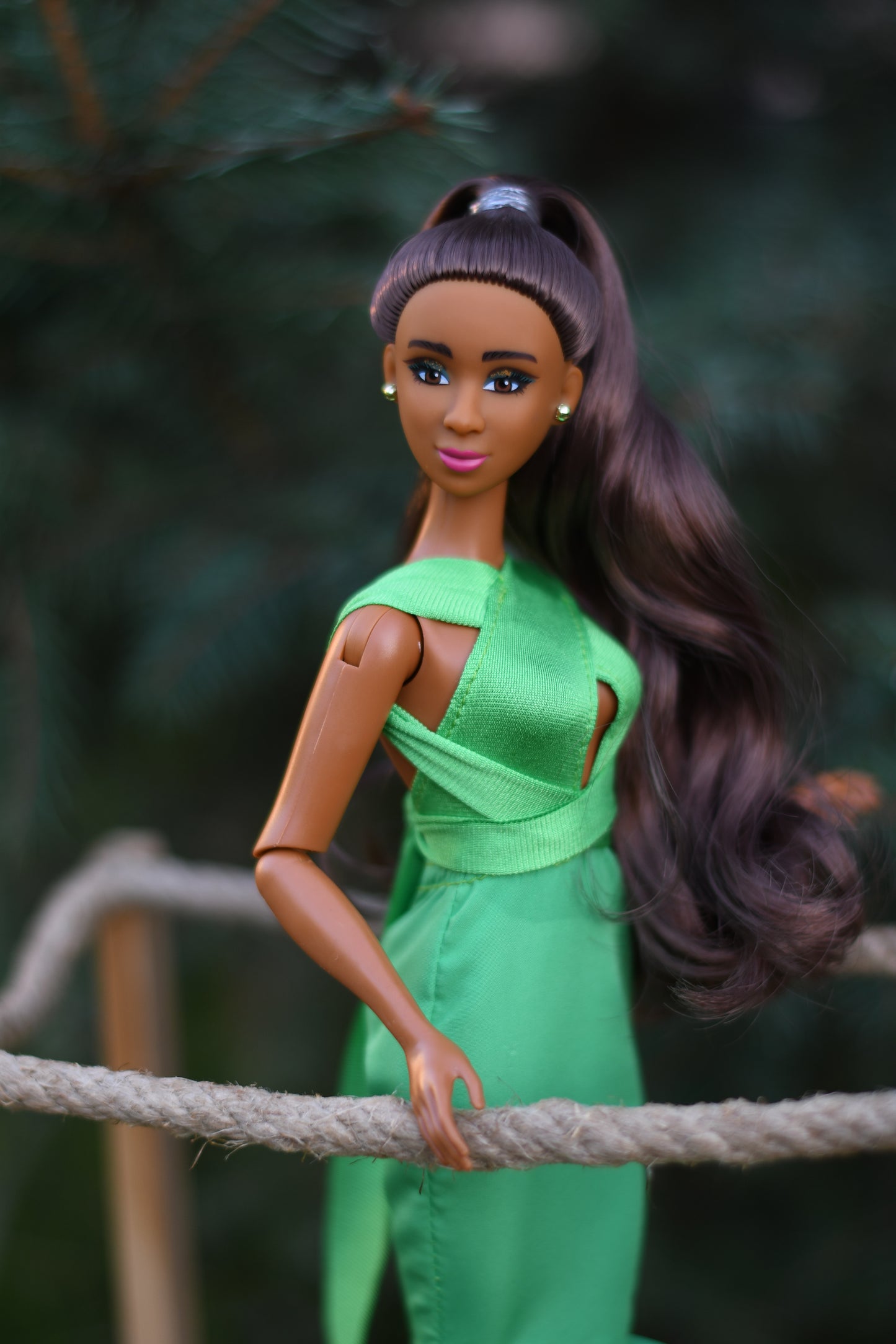 Keisha 11.5" Fresh Doll – Posable Fashion Doll with Fresh Finity Wear & Signature Green Bottom Shoes Collectible Doll for Kids 6+