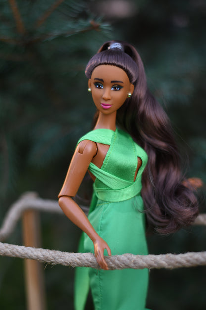 Keisha 11.5" Fresh Doll – Posable Fashion Doll with Fresh Finity Wear & Signature Green Bottom Shoes Collectible Doll for Kids 6+