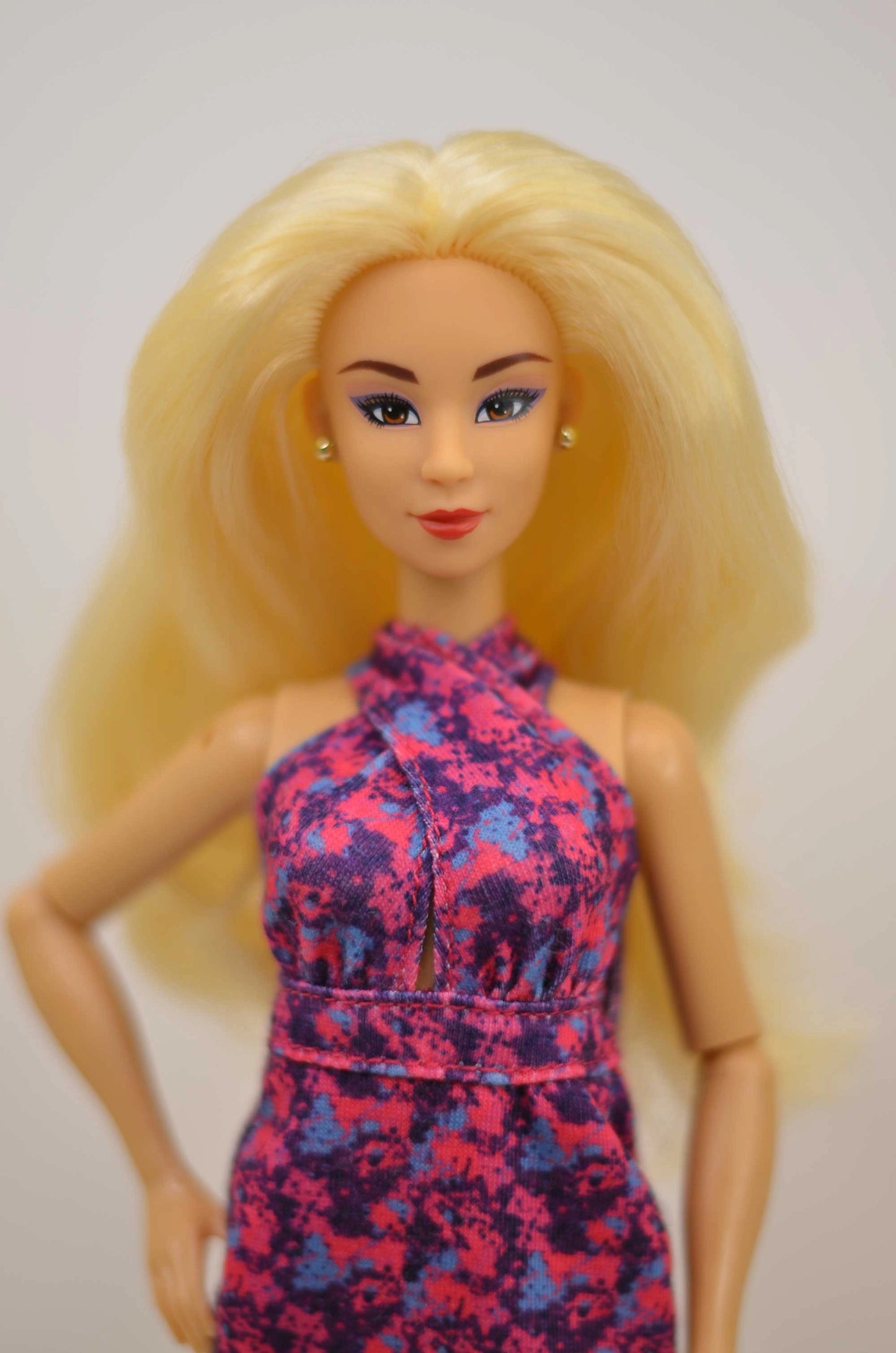 Fresh Dolls Carissa 11.5-Inch Fashion Doll – Fresh Finity Wear, Poseable, Washable Hair