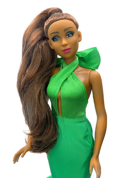 Keisha 11.5" Fresh Doll – Posable Fashion Doll with Fresh Finity Wear & Signature Green Bottom Shoes Collectible Doll for Kids 6+